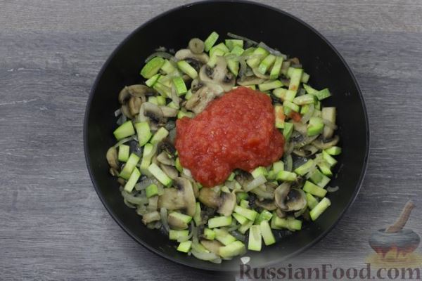 Макароны с кабачками и шампиньонами